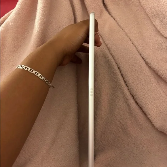 Apple iPad,Silver, 9th generation